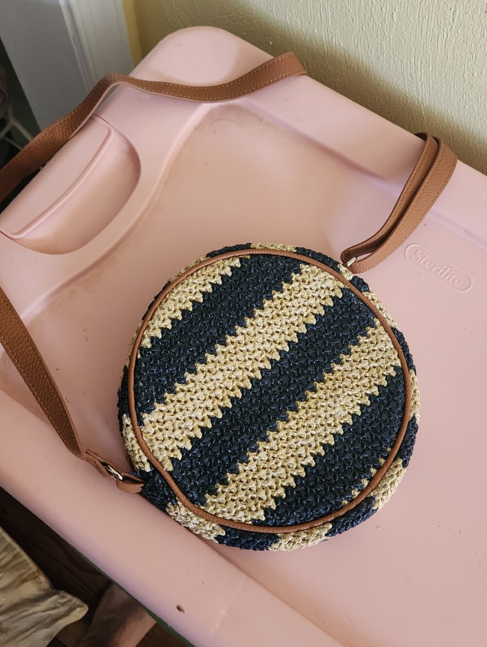 thirty-one Round Woven Crossbody in Black and Natural Tan